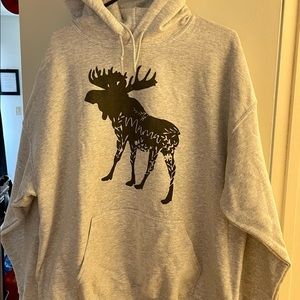 XL Gildan Heavy Gray Moose Hoodie - NWOT